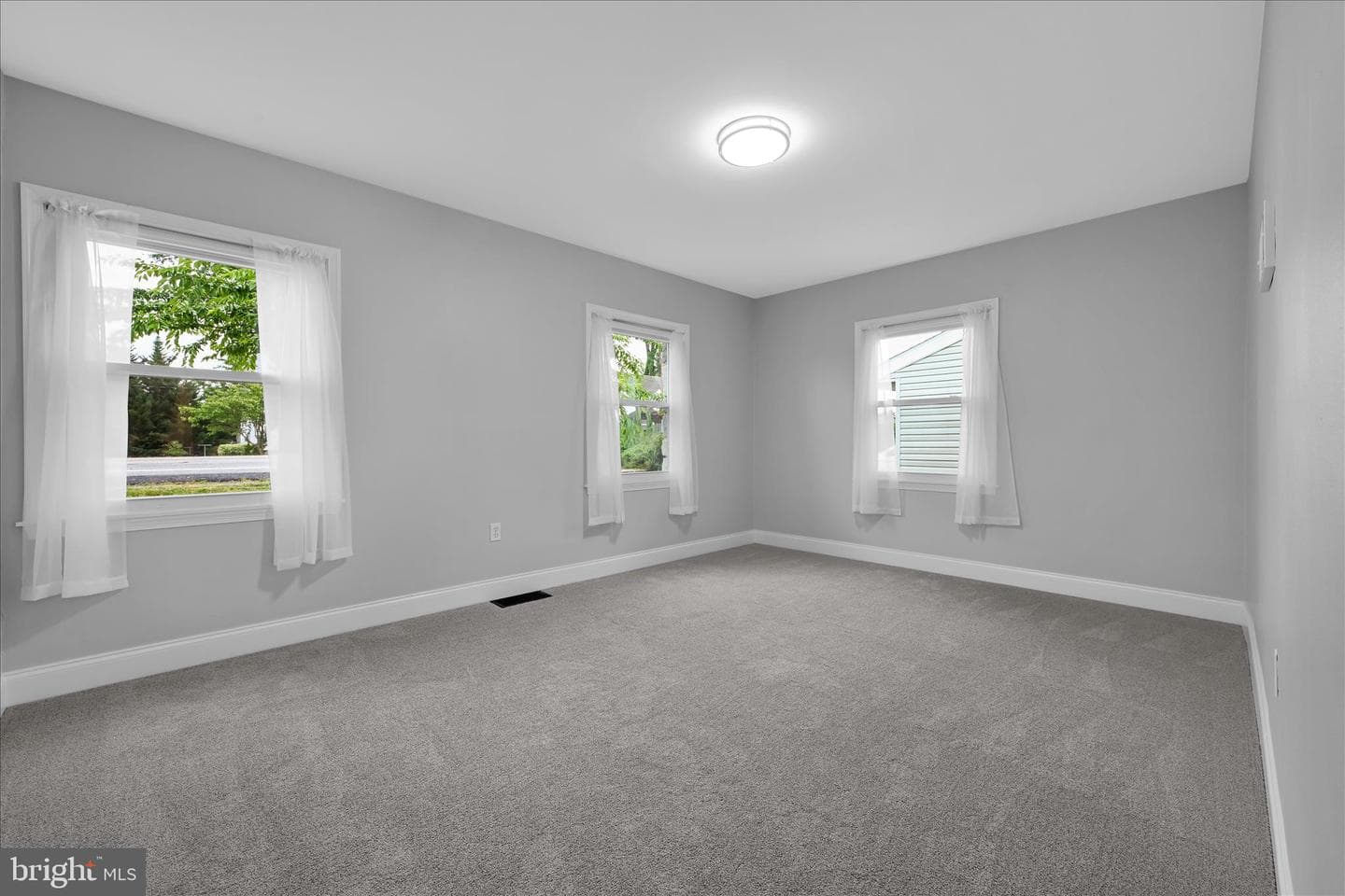3947 Elmerton Avenue photo 13