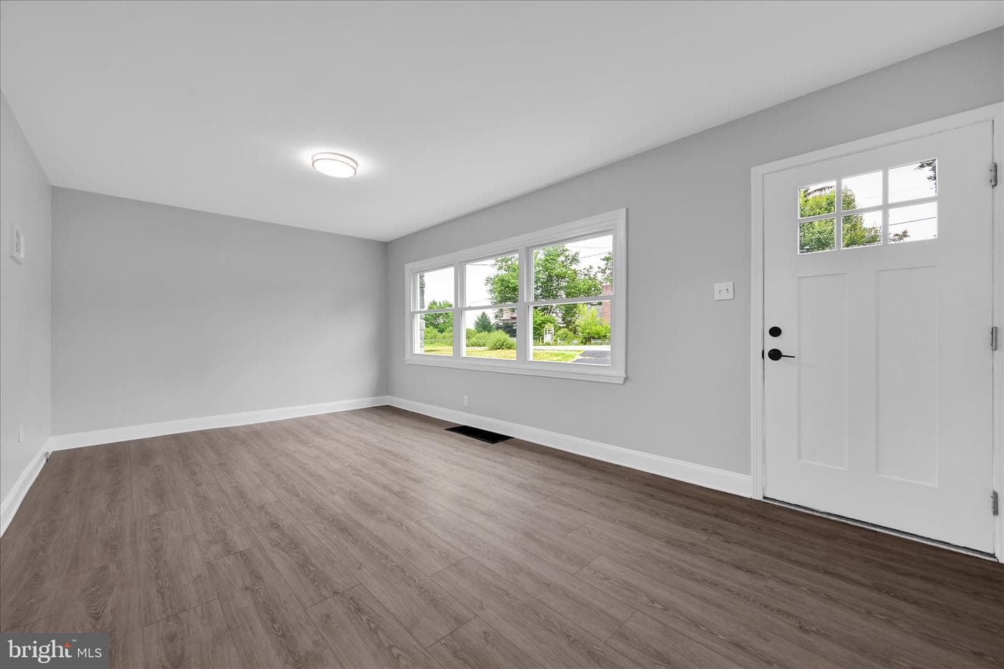 3947 Elmerton Avenue photo 7