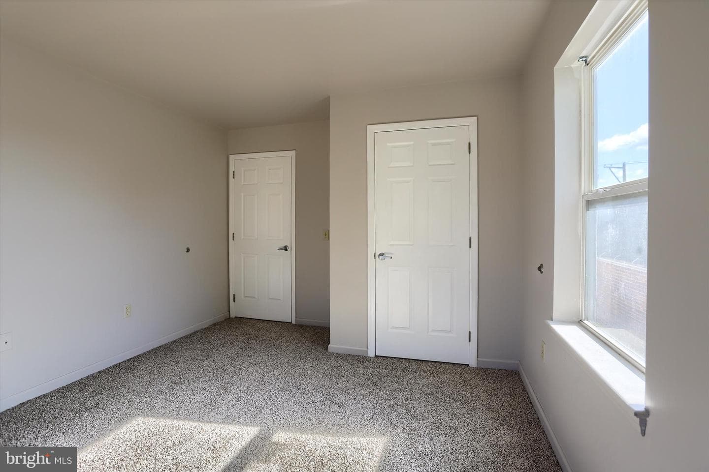 1631 Derry Street photo 11