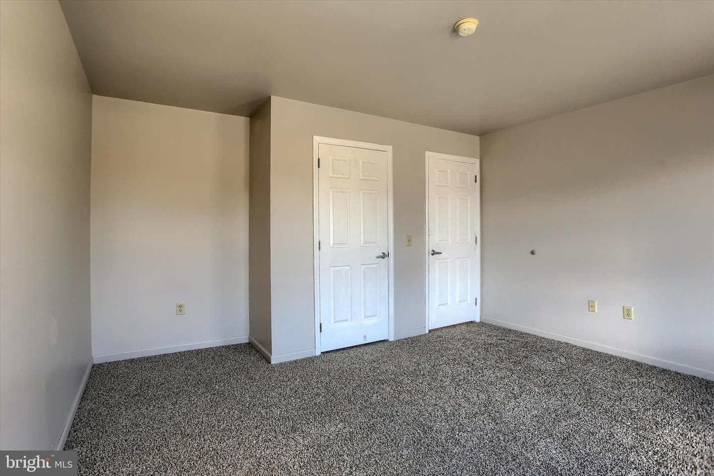 1631 Derry Street photo 20