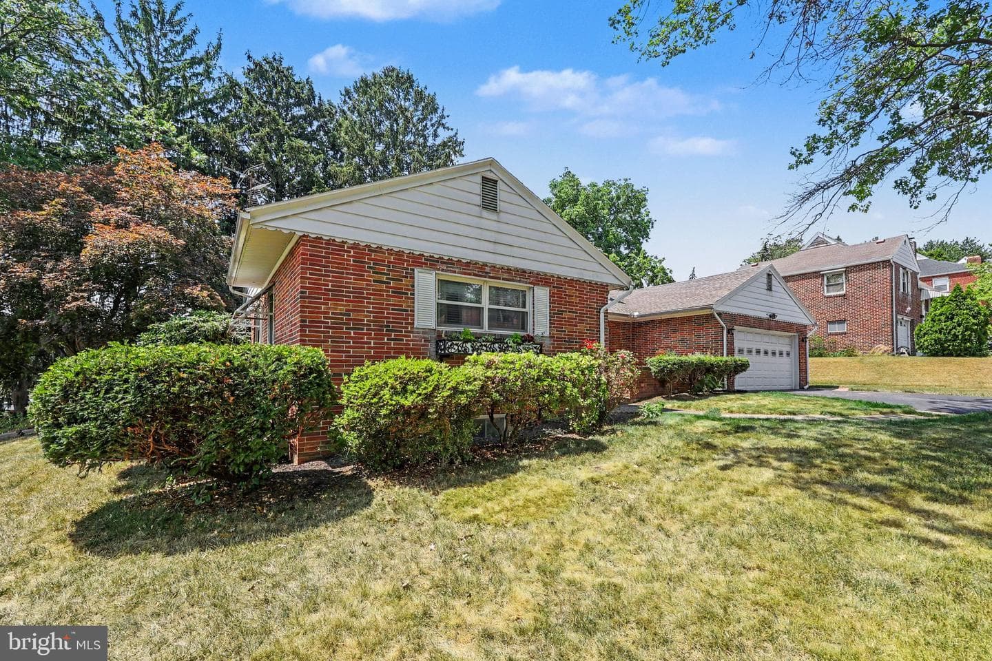 400 Rosewood Lane photo 17