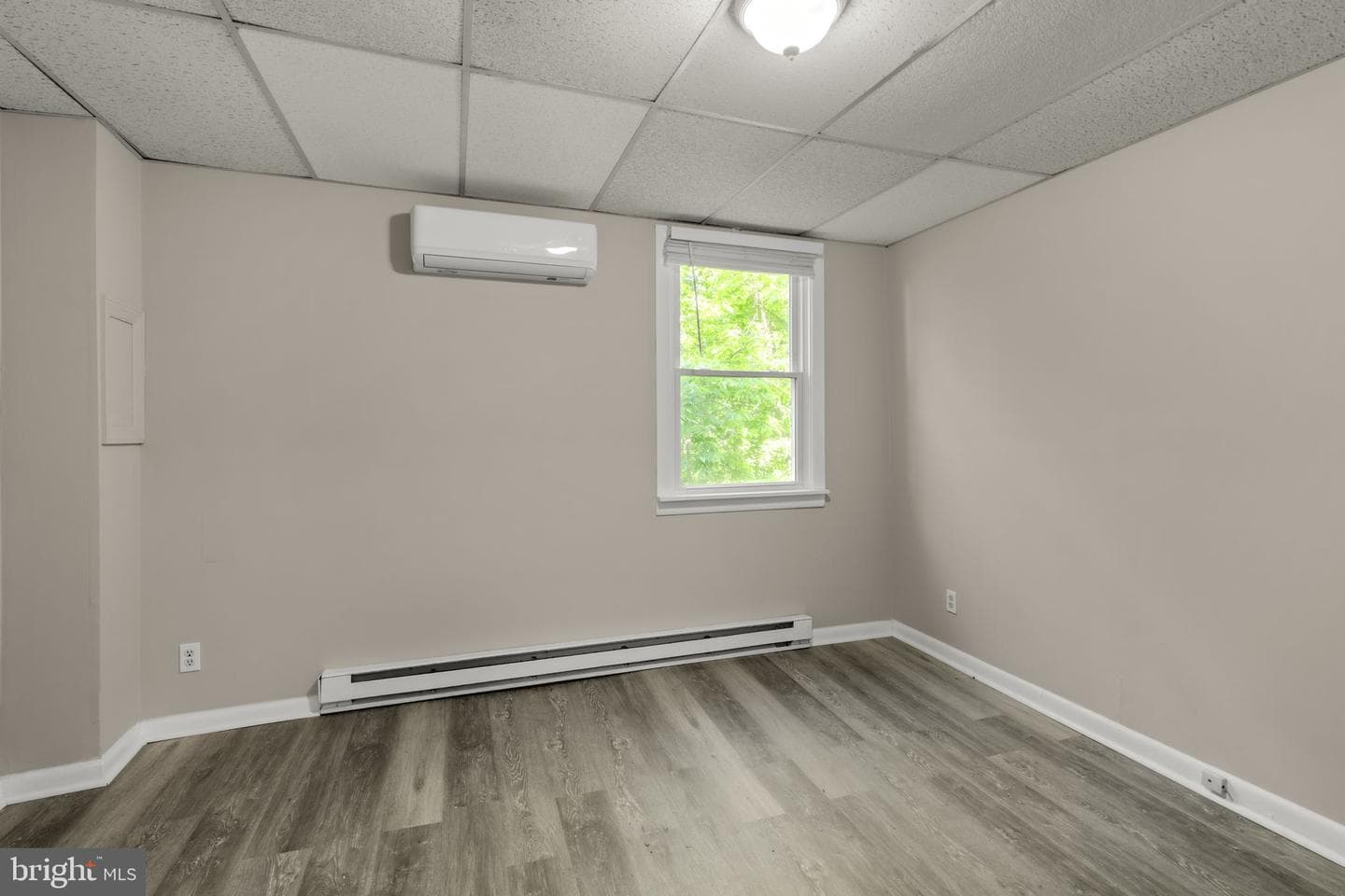 123 W Main Street photo 9
