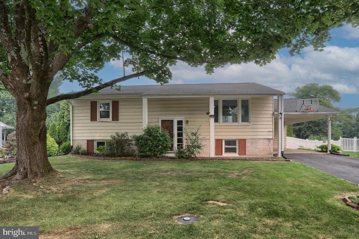 1132 Cornell Drive photo 2