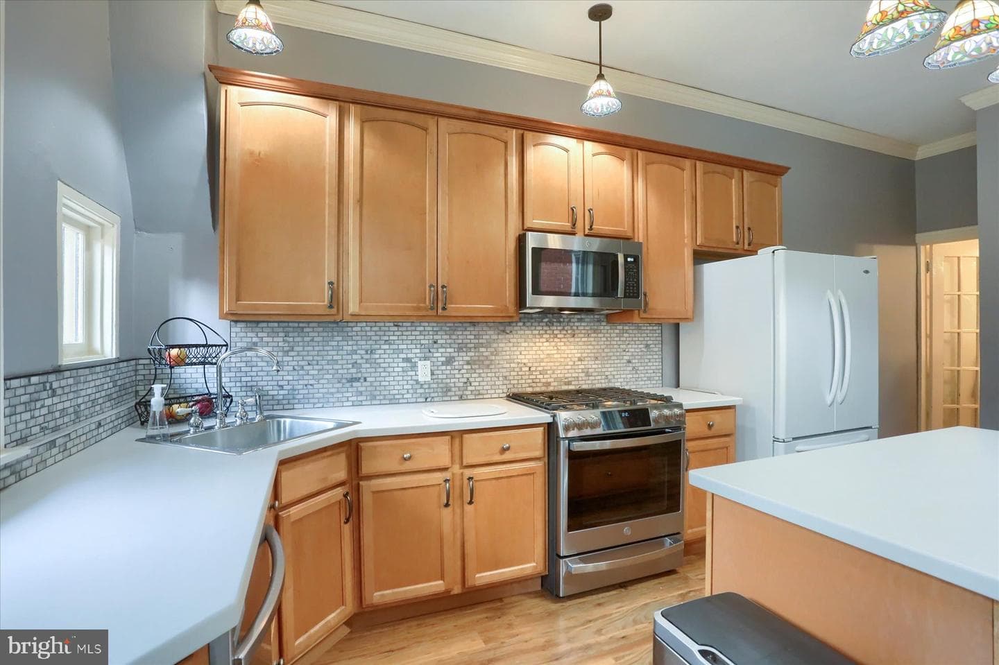 233 Hamilton Street photo 11