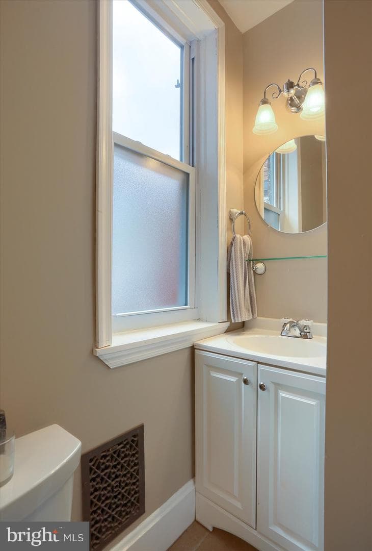 233 Hamilton Street photo 15
