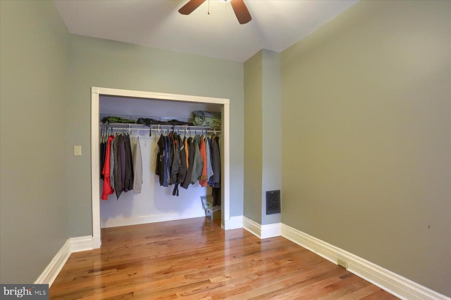 233 Hamilton Street photo 18