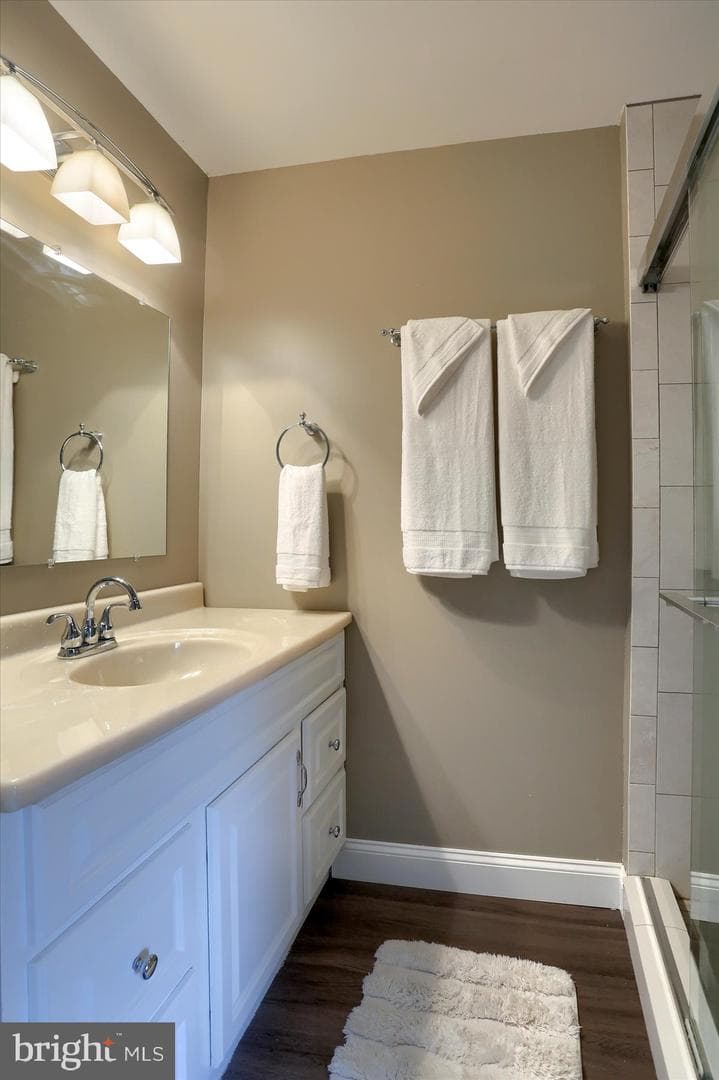 233 Hamilton Street photo 26