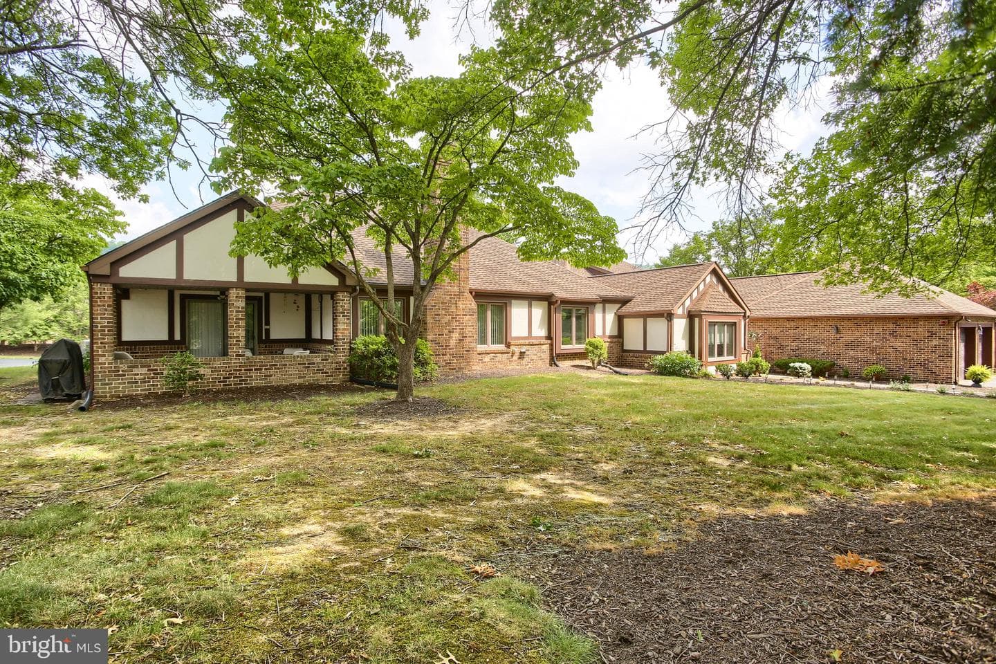 4085 Greystone Drive, Harrisburg