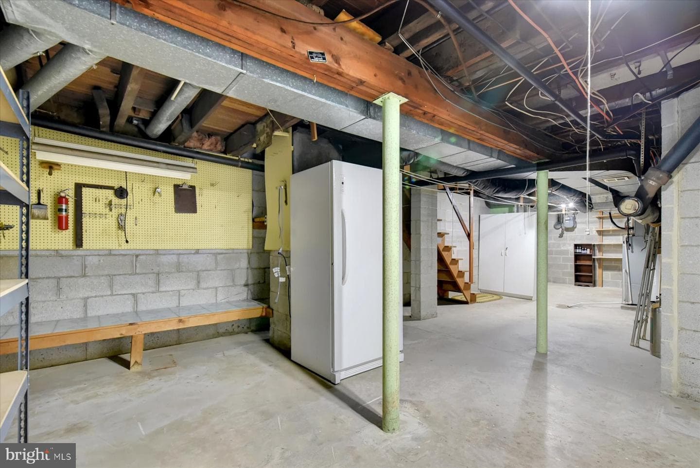 632 Highland Street photo 19
