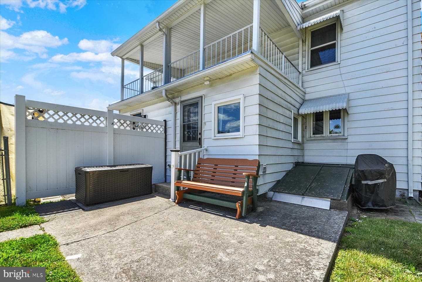 632 Highland Street photo 22