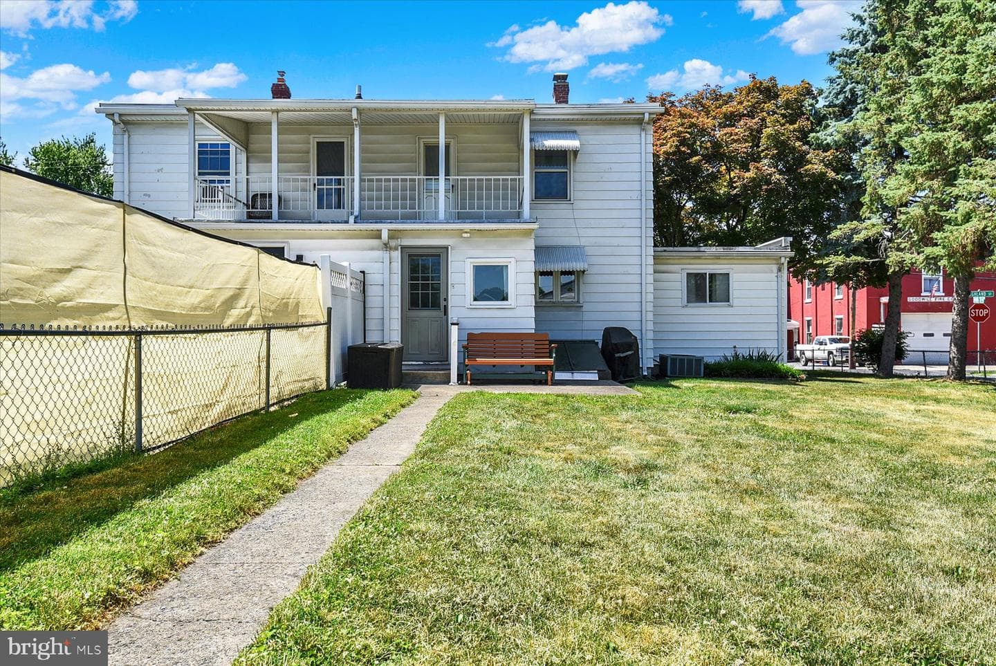 632 Highland Street photo 23