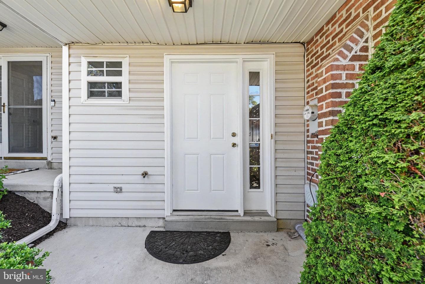 6624 Springford Terrace photo 4