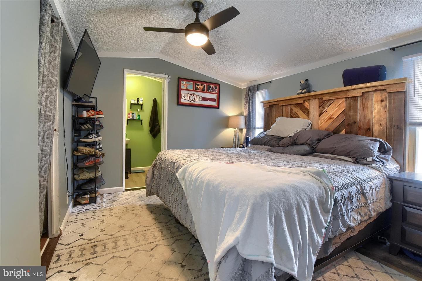 239 Saginaw Street photo 13