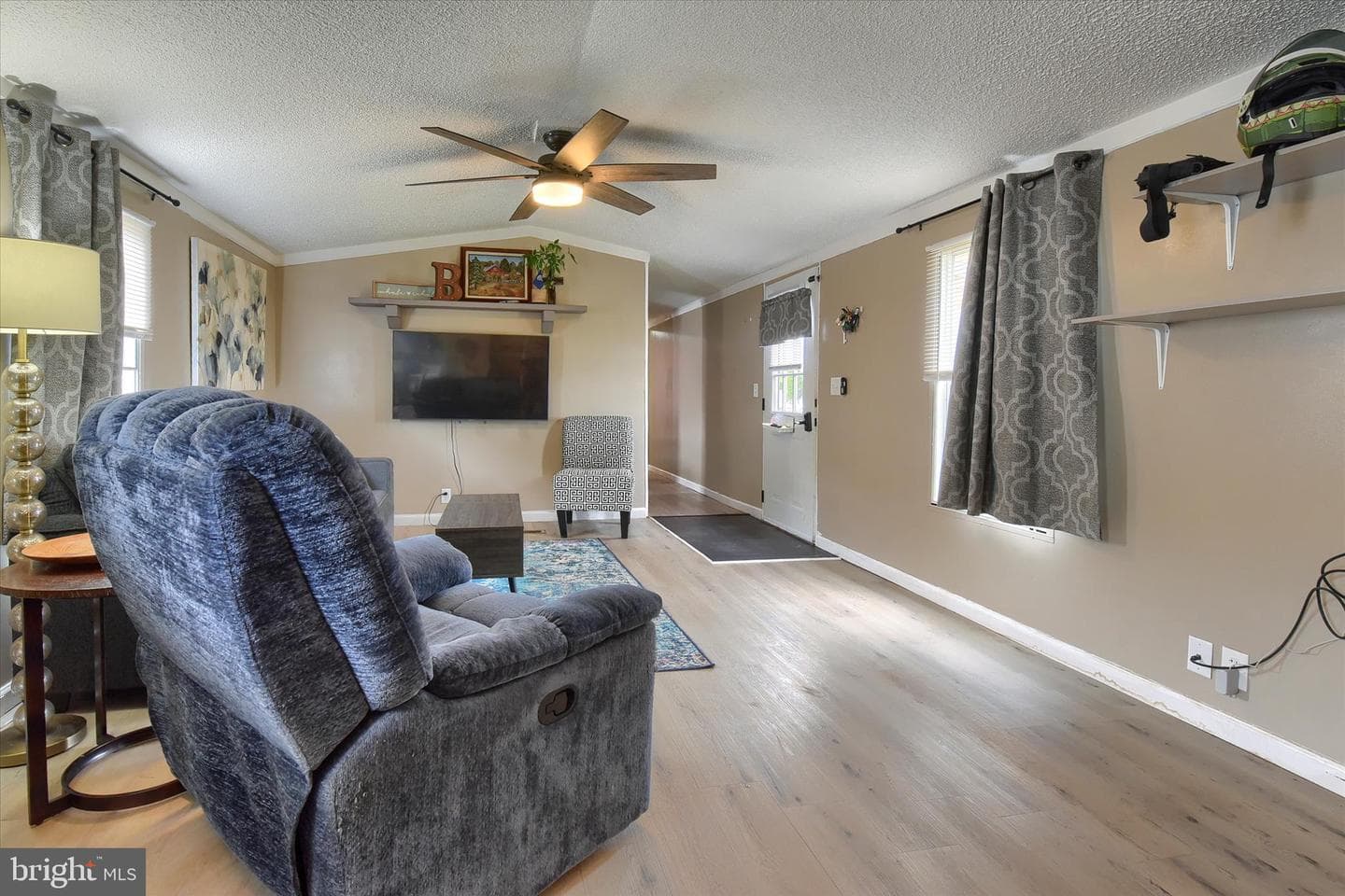 239 Saginaw Street photo 8