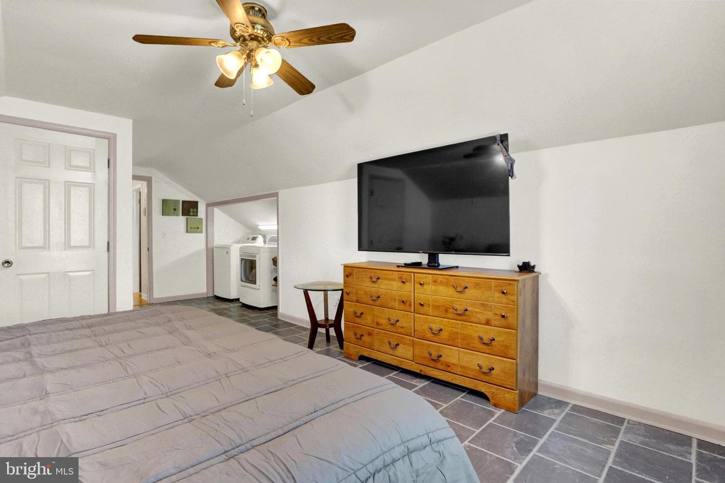 2413 Wicklow Drive photo 18