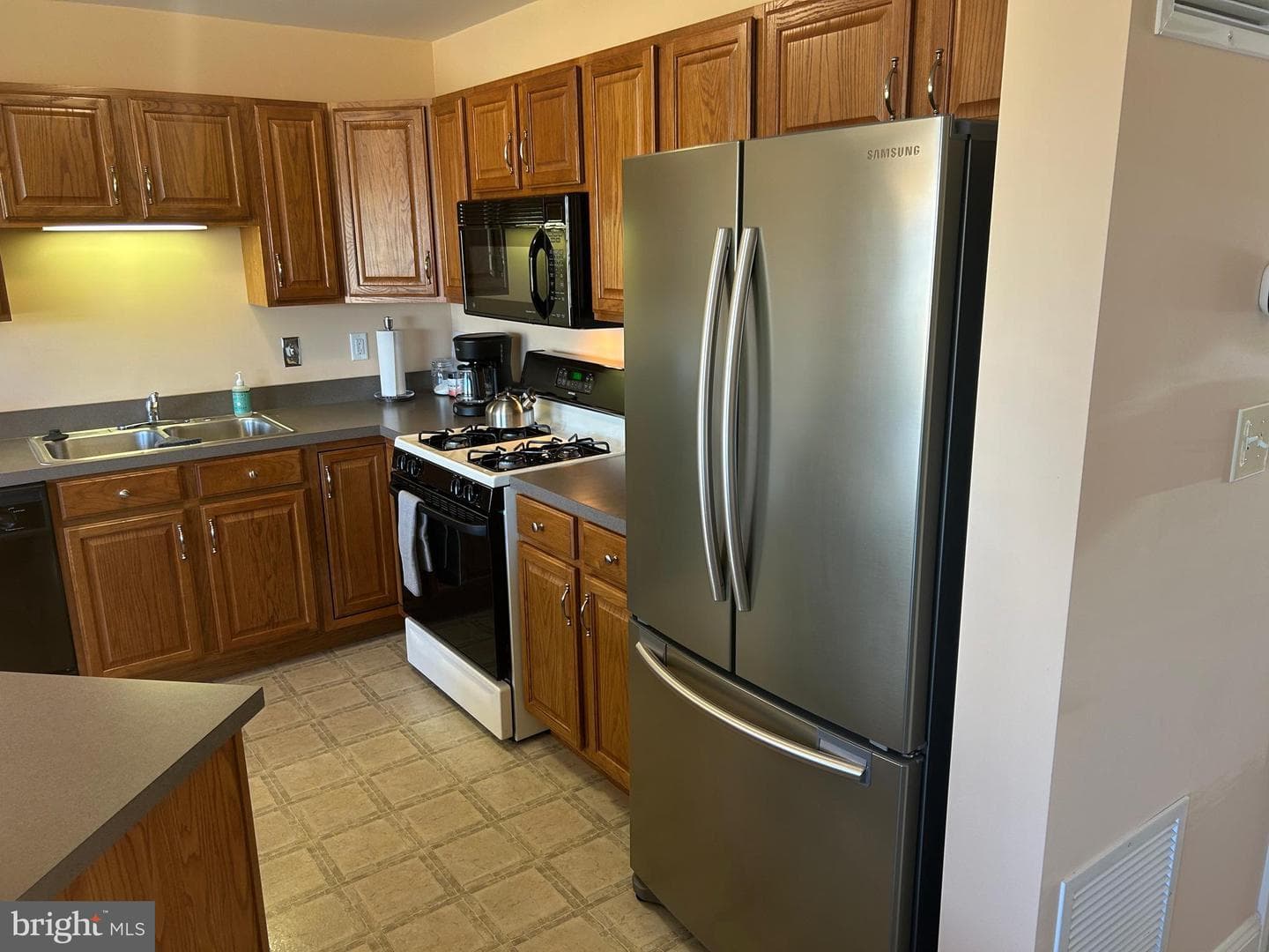 270 Buckley Drive photo 11
