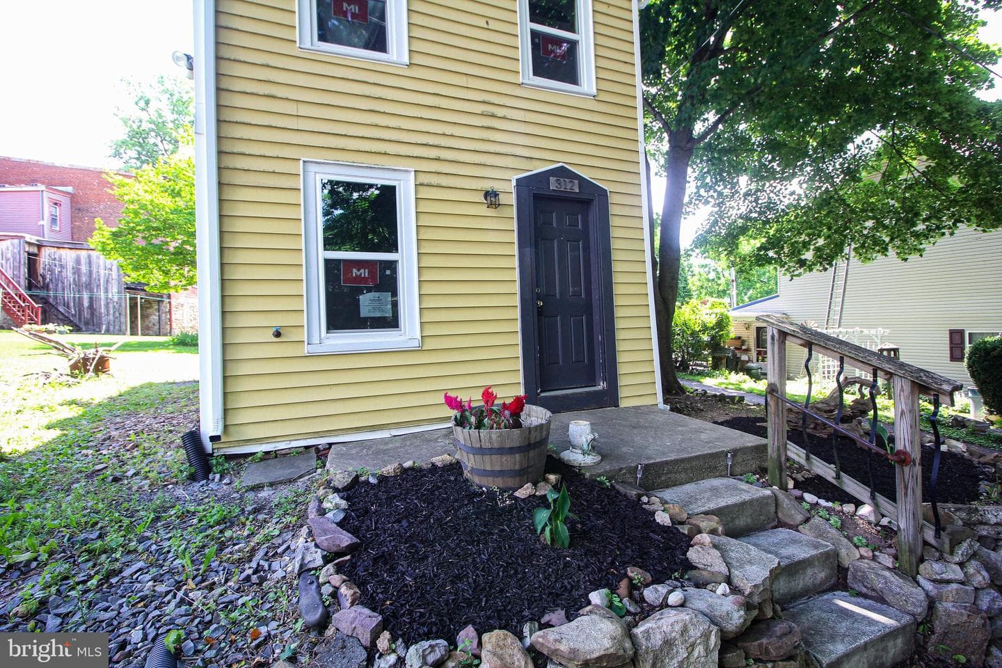 312 Plane Street photo 4