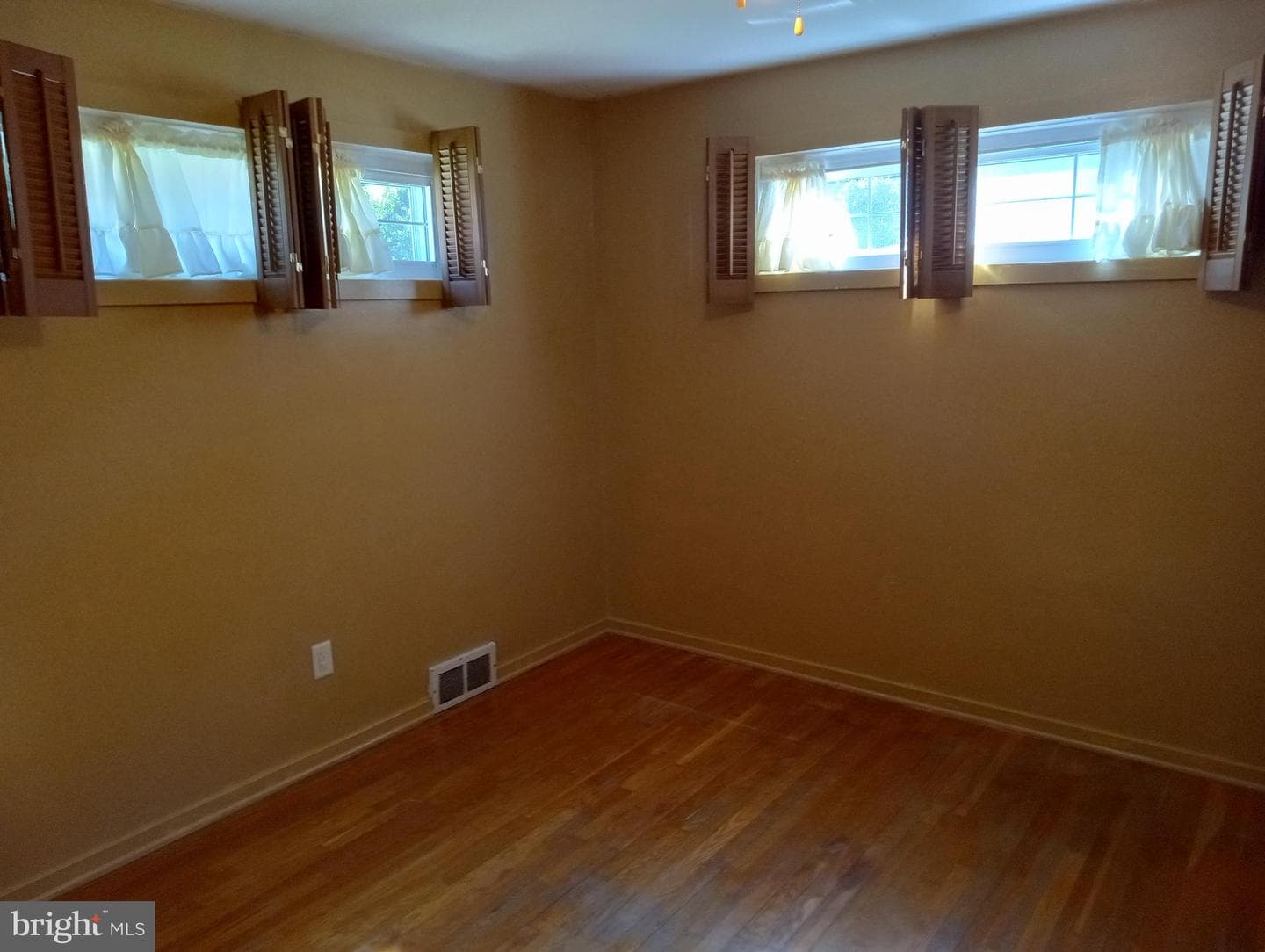 1335 S 19th Street photo 3