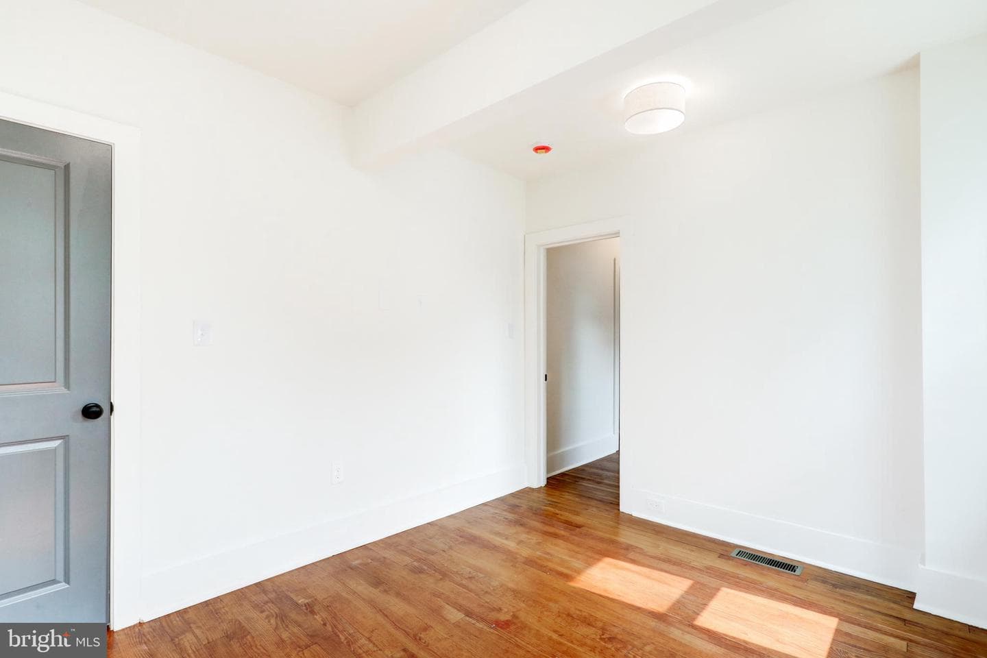 1421 E Derry Road photo 15