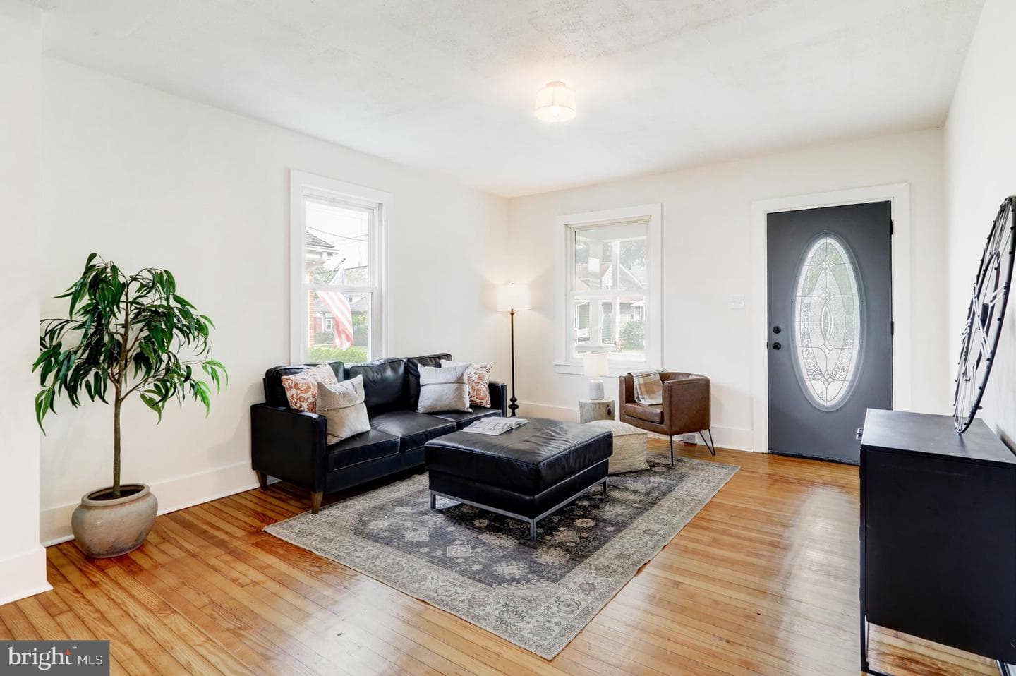 1421 E Derry Road photo 3