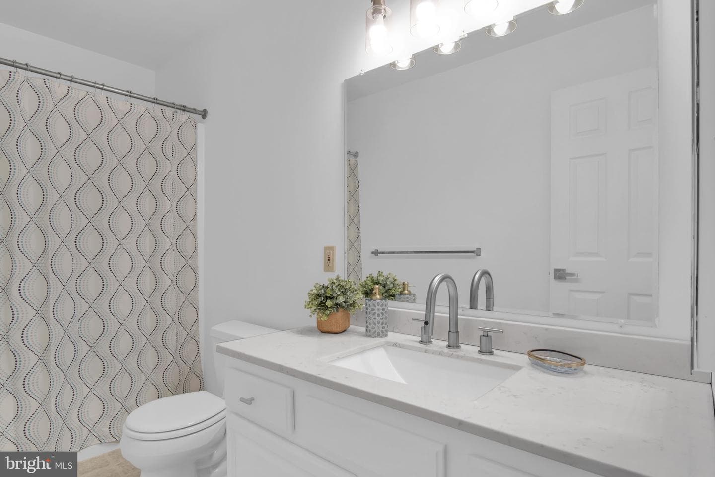 478 Kelker Street photo 23