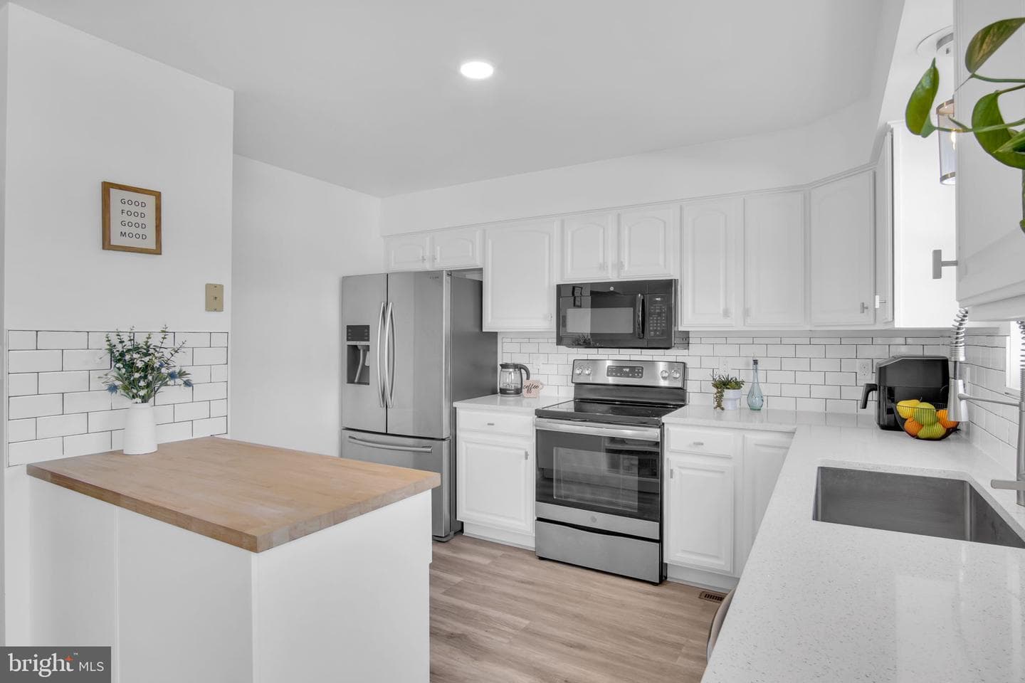 478 Kelker Street photo 6