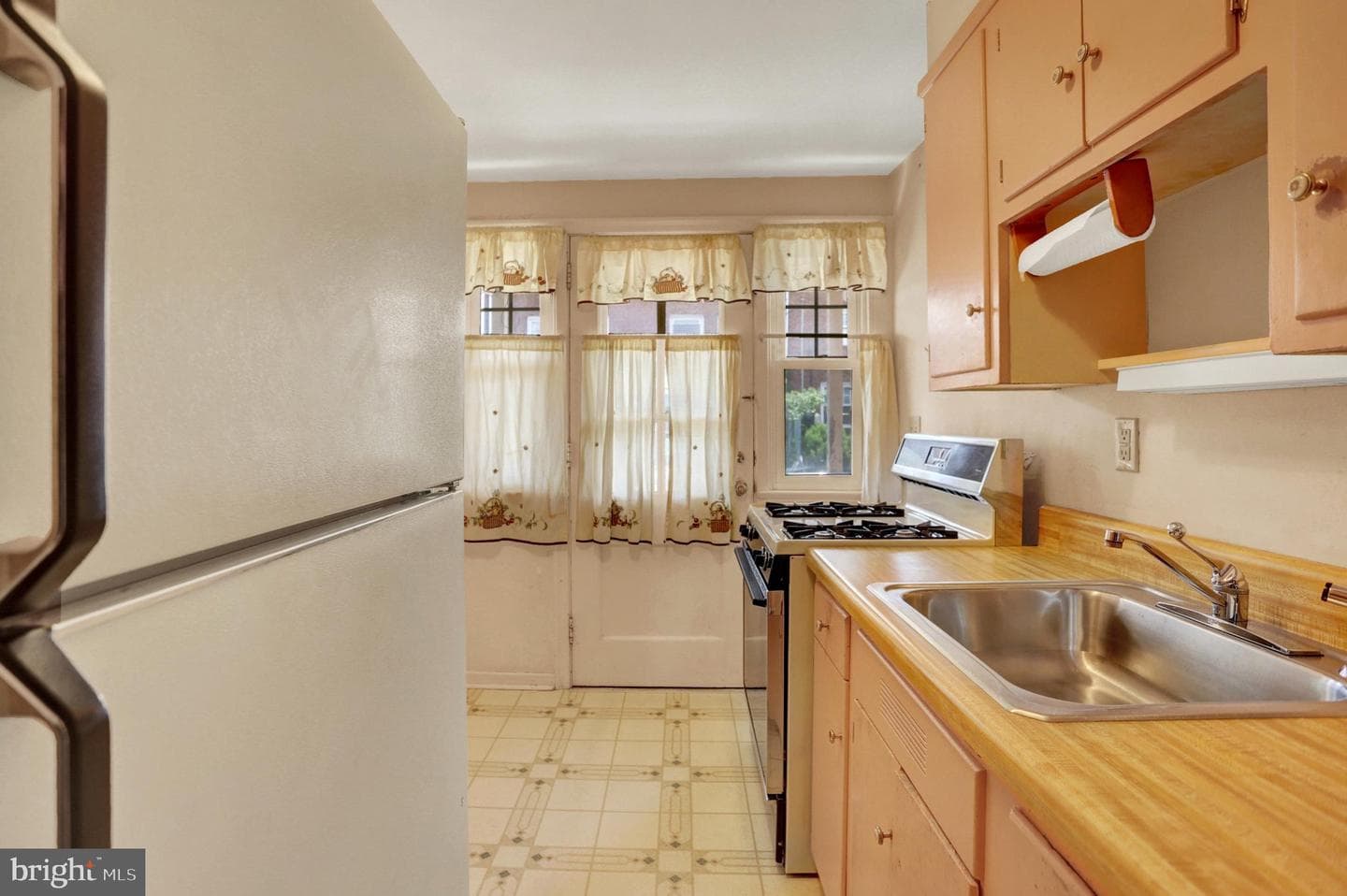 2473 Berryhill Street photo 9