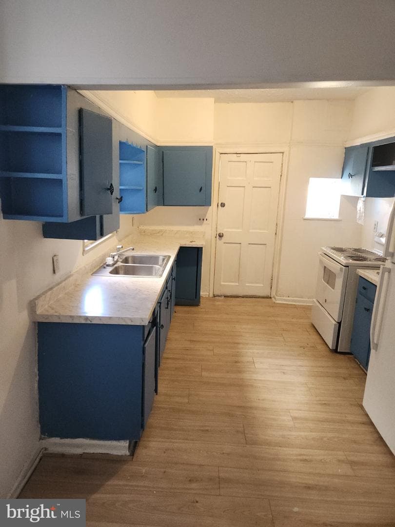 2029 Logan Street photo 3