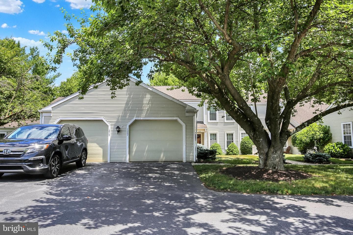 1807 Wexford Road photo 3