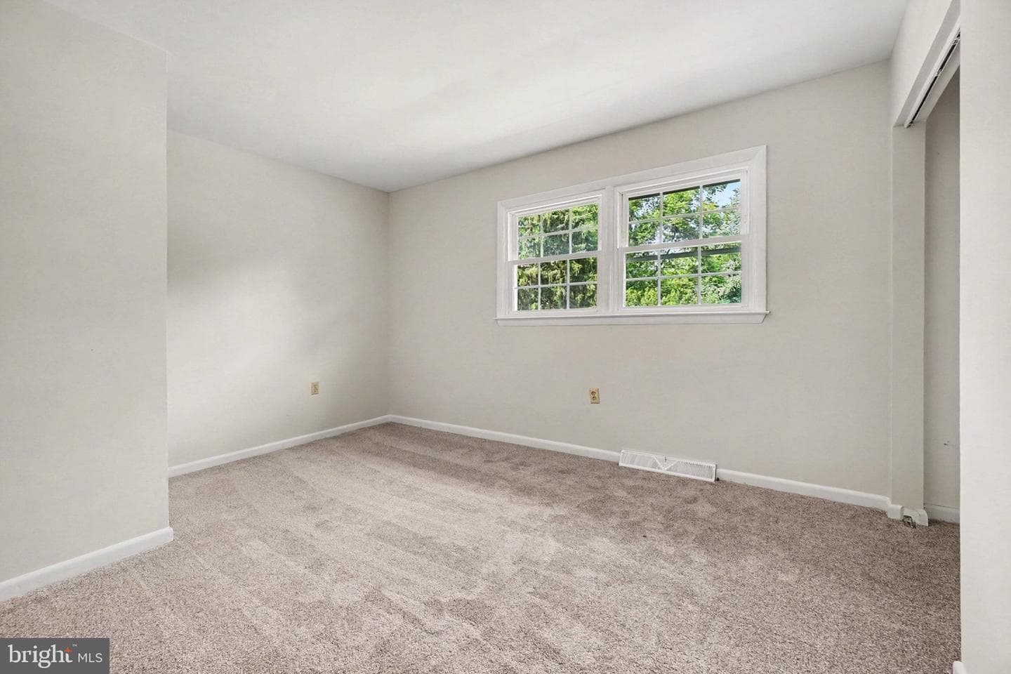 3818 Burton Lane photo 24