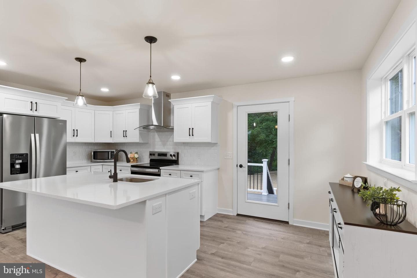 607 Walnut Avenue photo 3