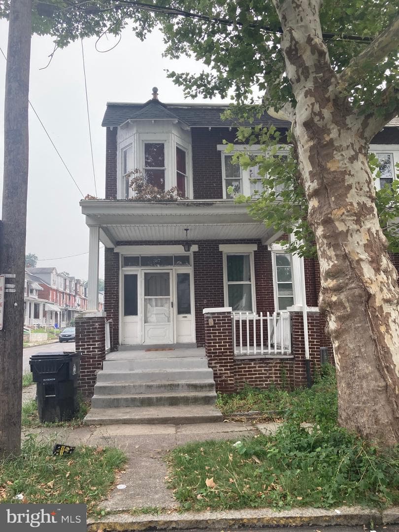 317 Emerald Street photo 1