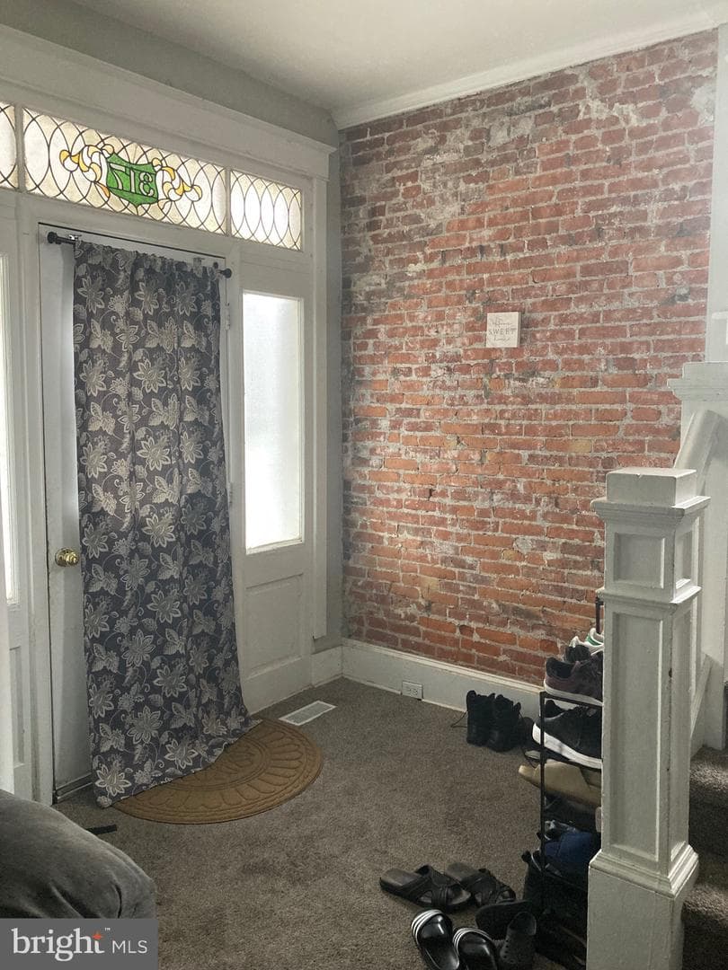 317 Emerald Street photo 4