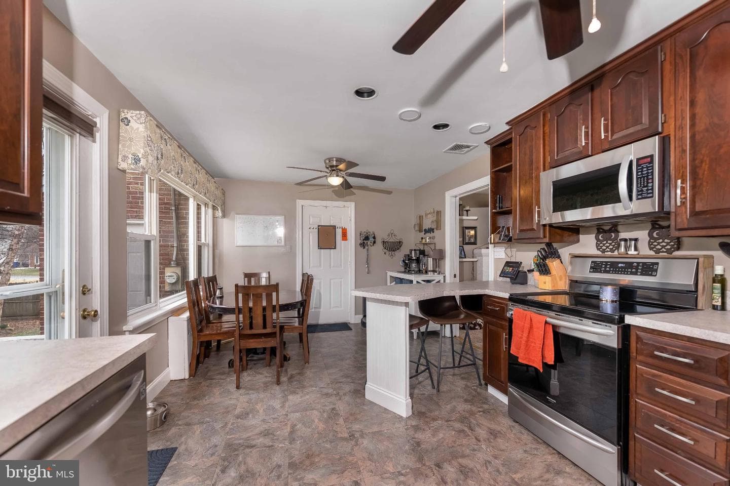 3612 Schoolhouse Lane photo 10