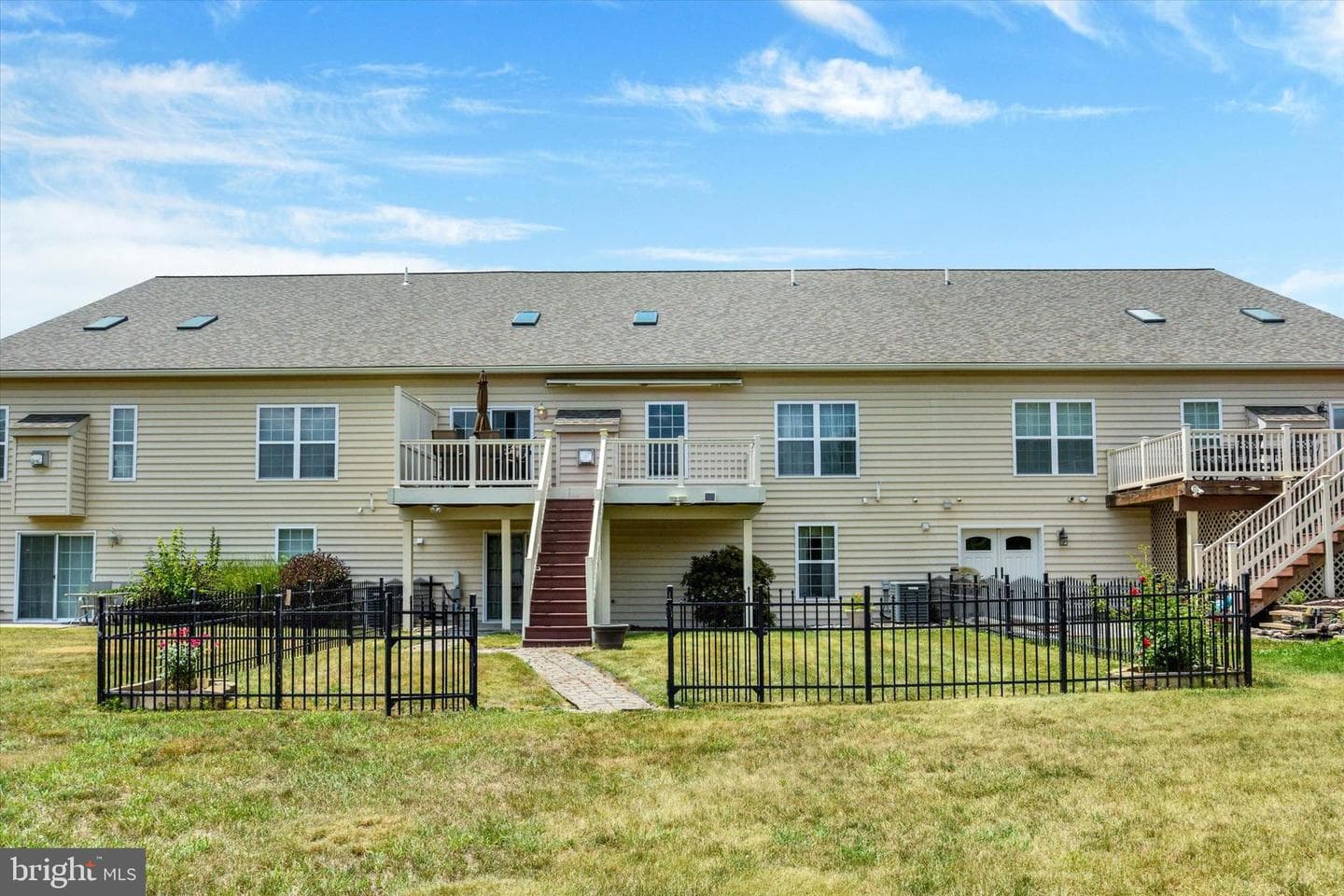 215 Brookridge Court photo 4
