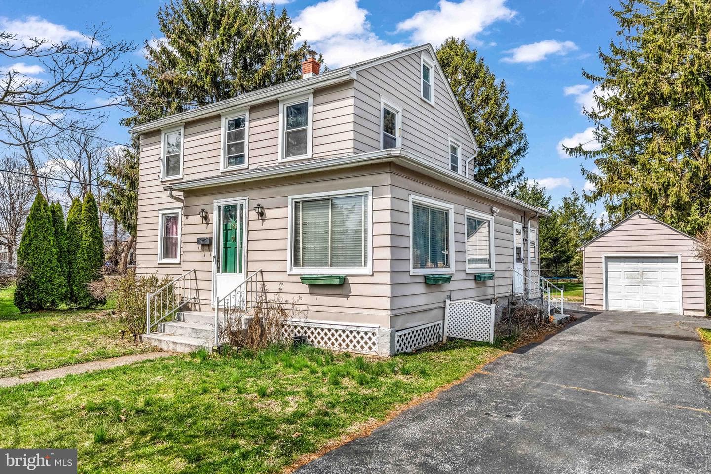 136 Linglestown Rd, Harrisburg