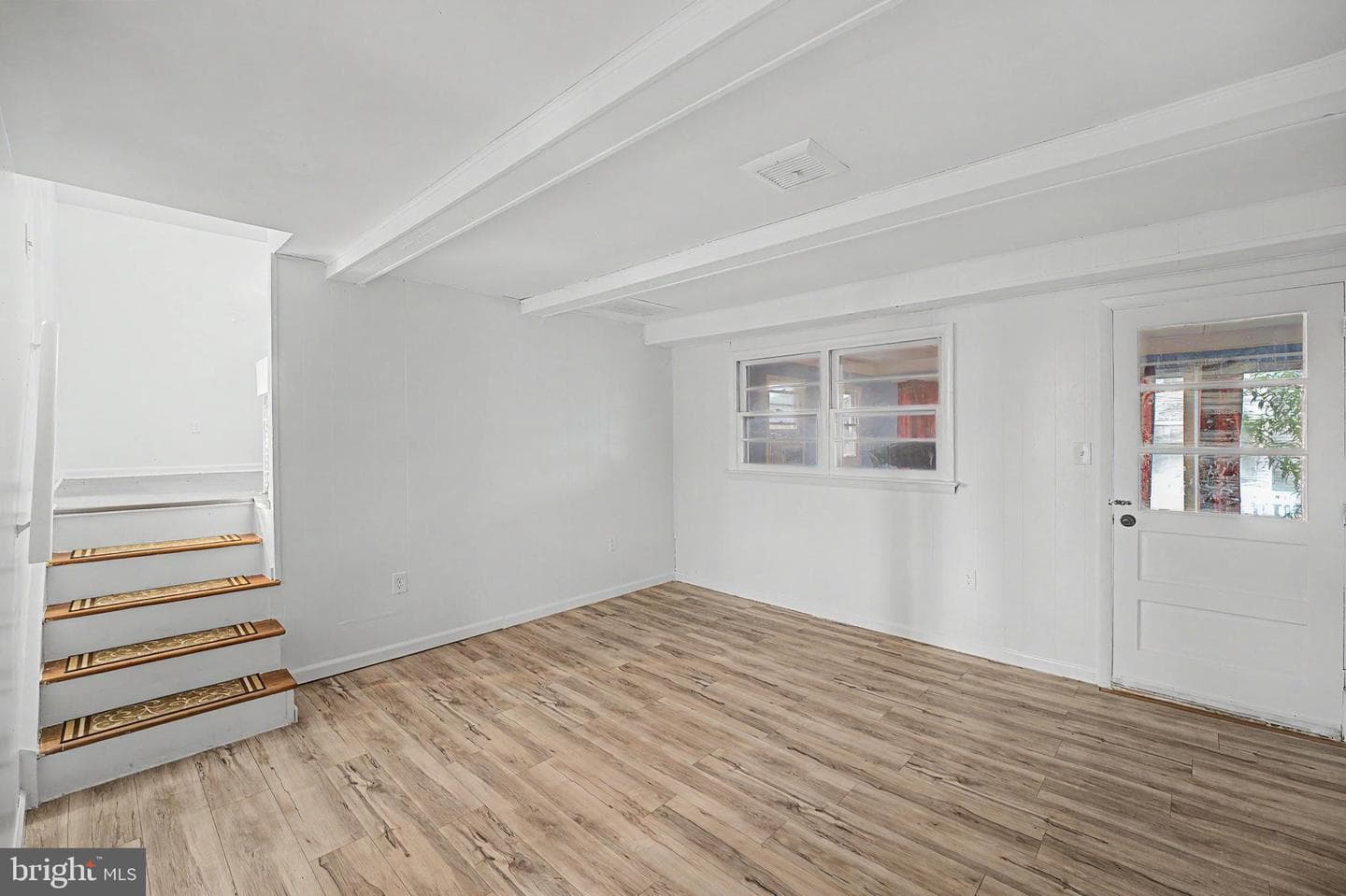 231 Eddington Avenue photo 10