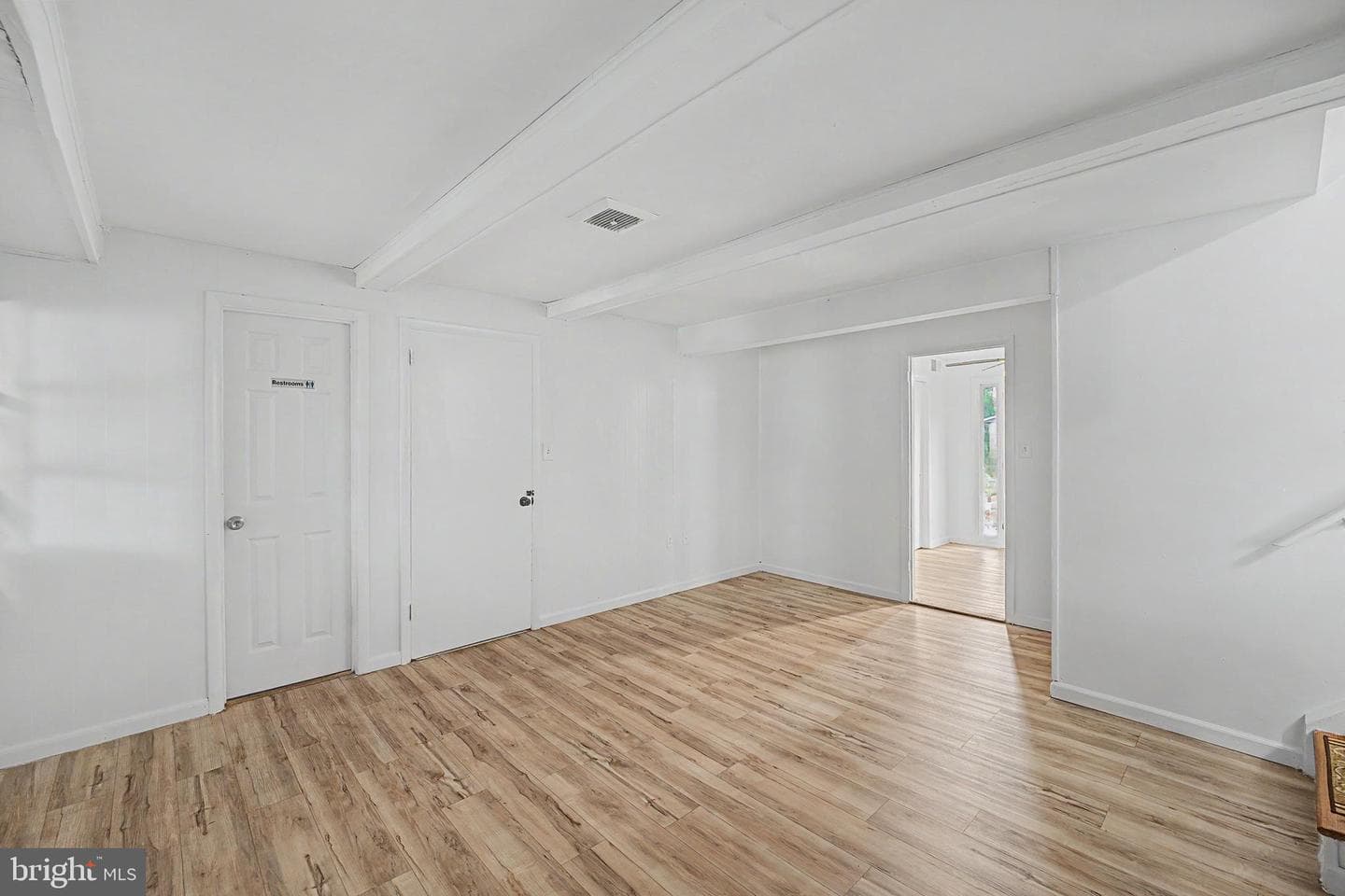 231 Eddington Avenue photo 11