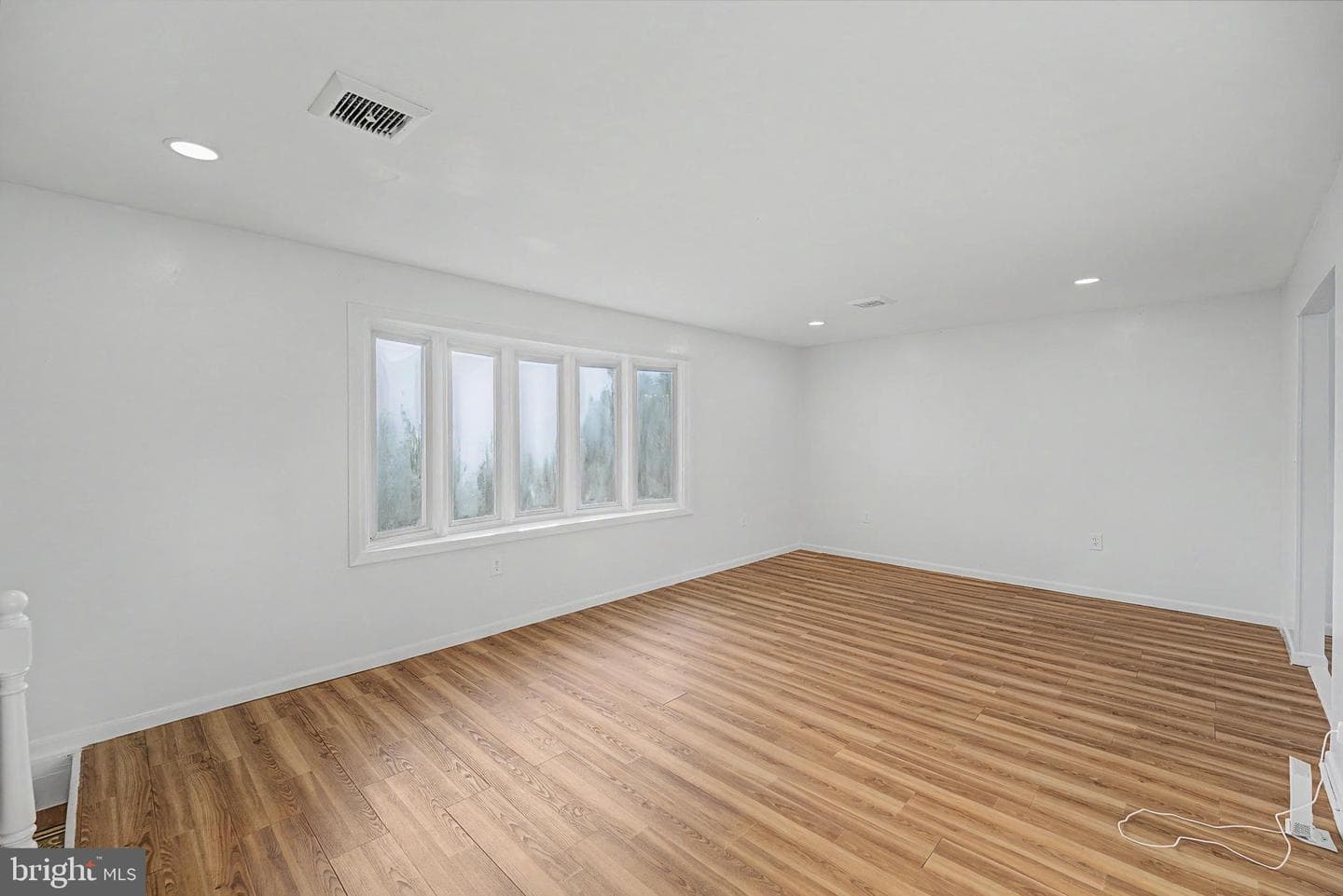 231 Eddington Avenue photo 14