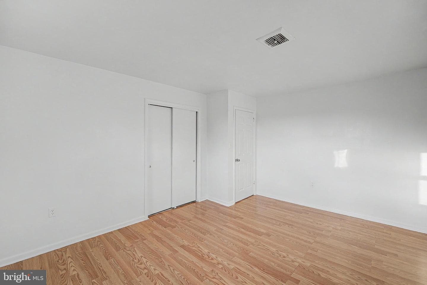 231 Eddington Avenue photo 23