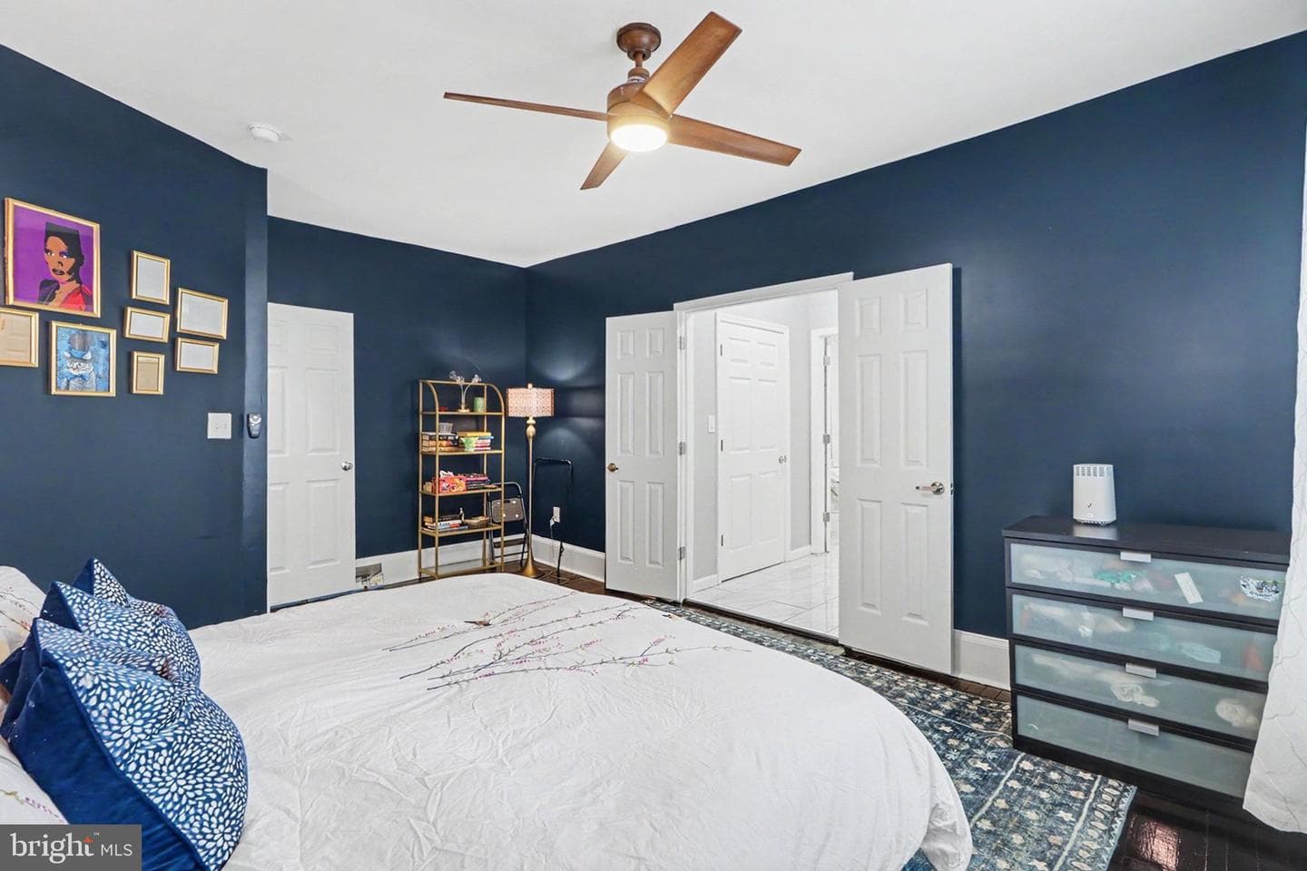 222 Emerald Street photo 14