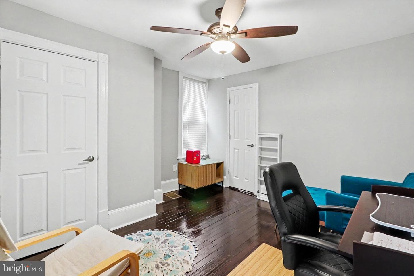 222 Emerald Street photo 31