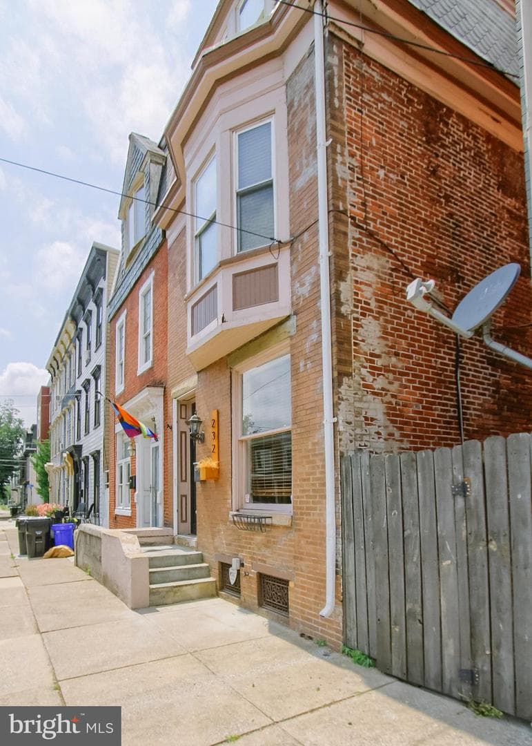 232 Peffer Street photo 4