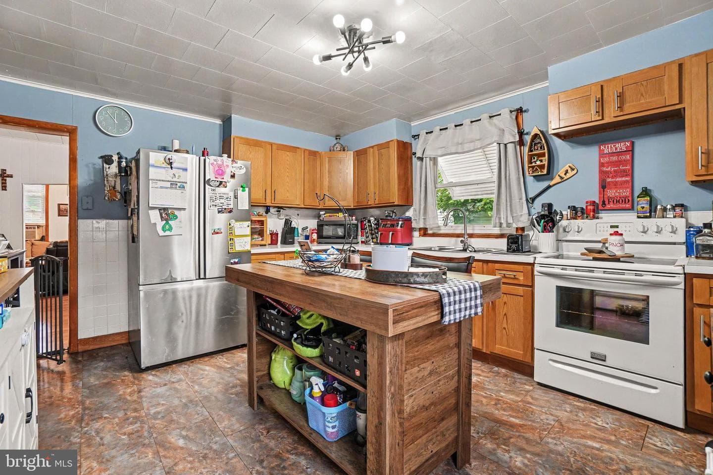 411 Elizabeth Street photo 13