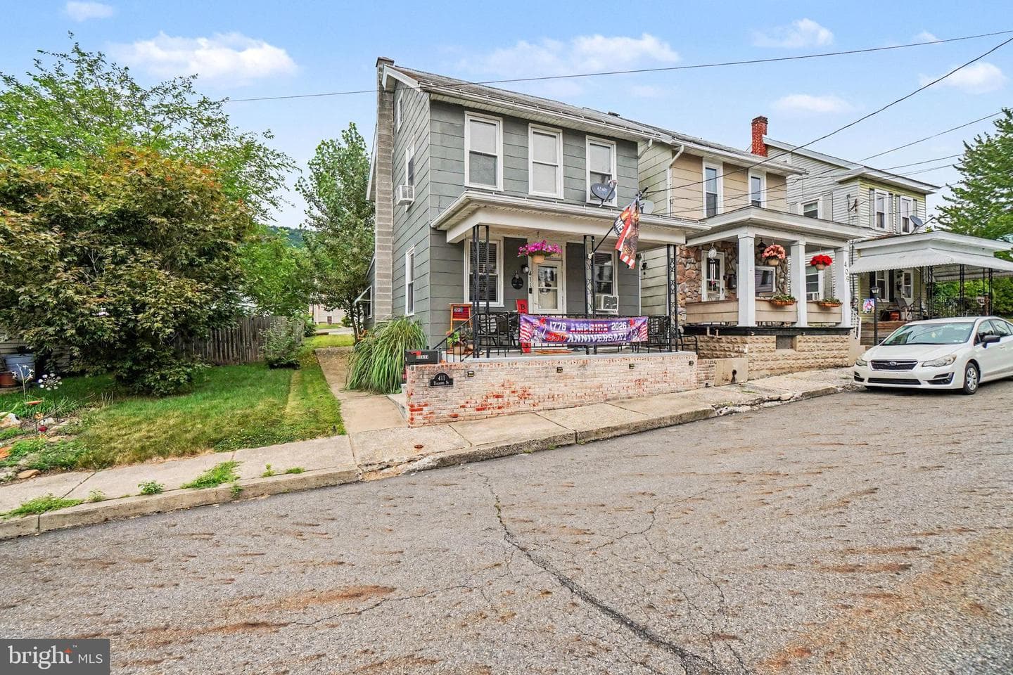 411 Elizabeth Street photo 3