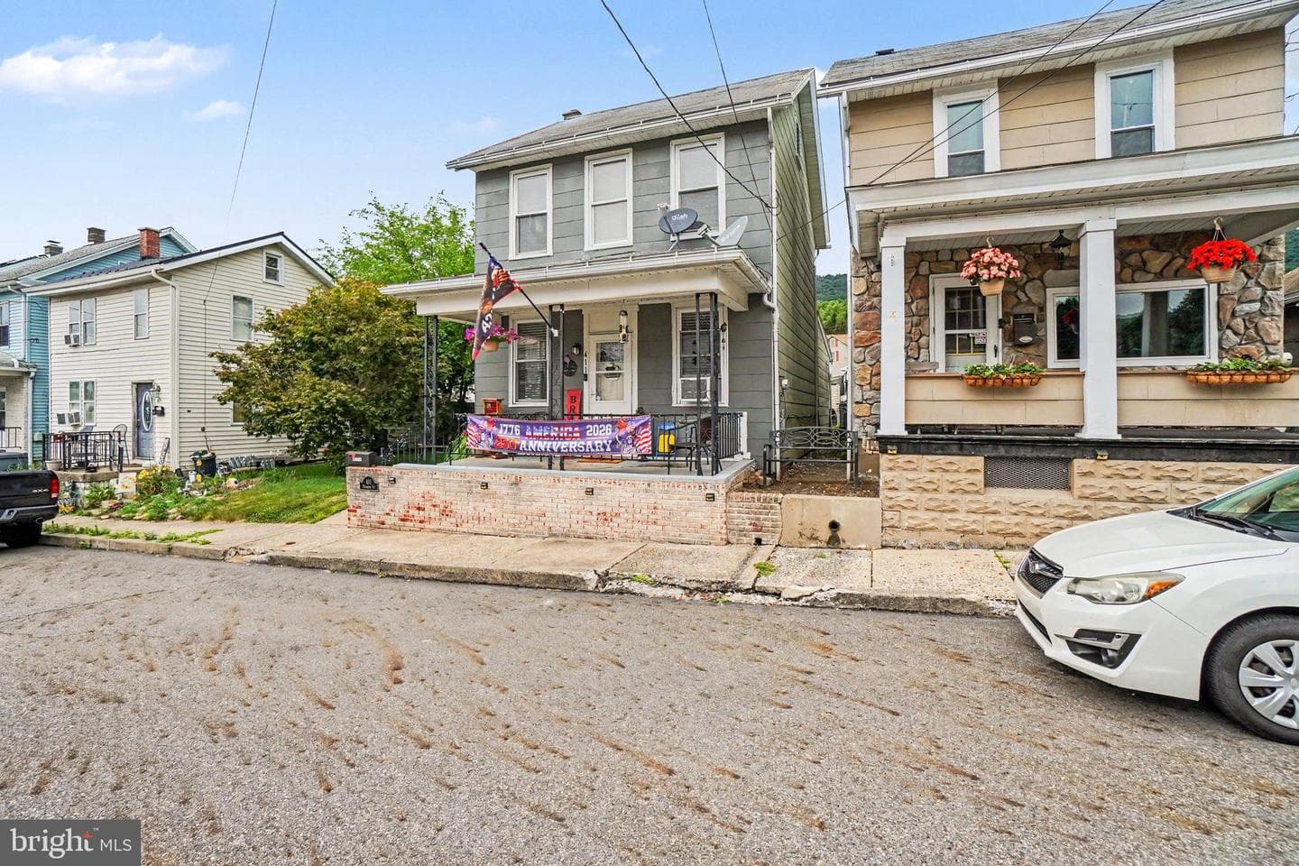411 Elizabeth Street photo 4