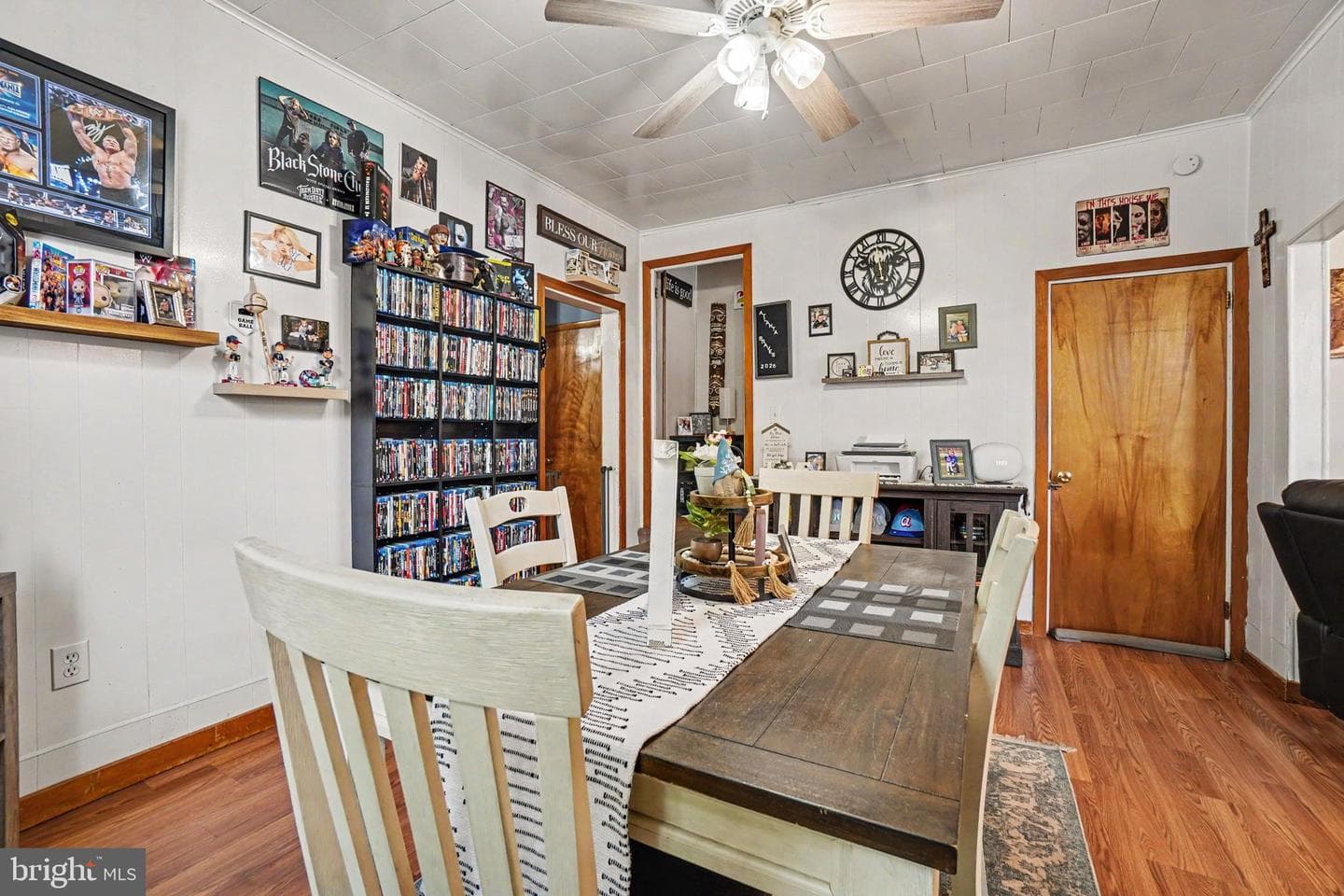 411 Elizabeth Street photo 9