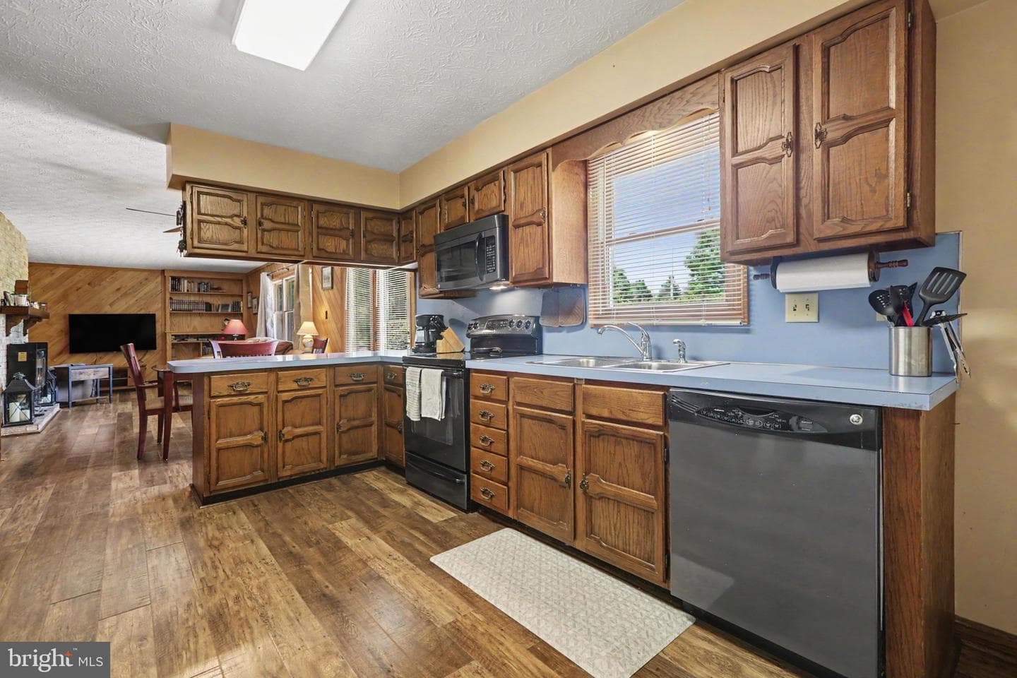 1308 Montfort Drive photo 12