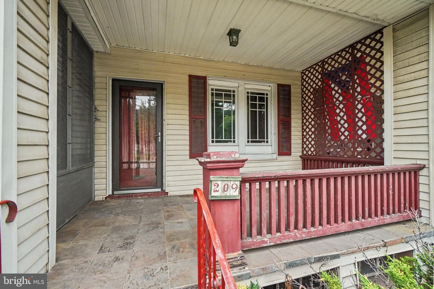 209 Main Street photo 2