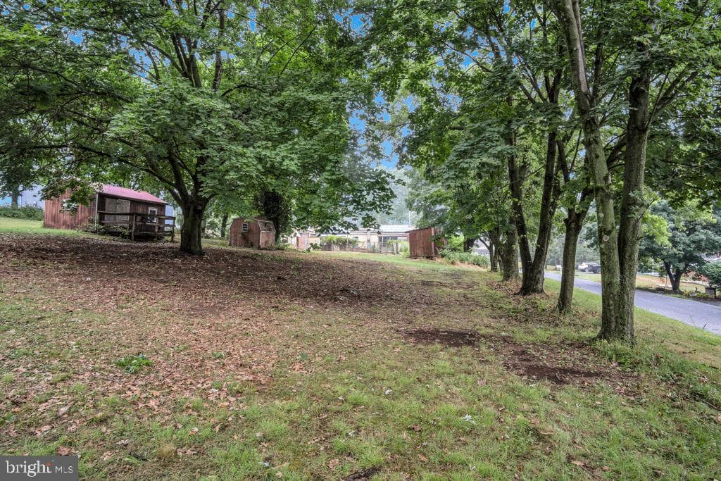 601 Gaynor Lane photo 29